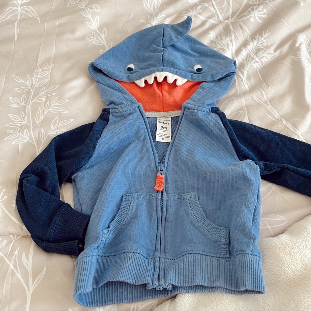 baby shark hoodie 🦈
